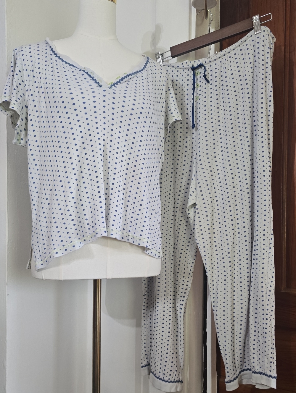 Liz Claiborne White Pajama Set with Navy Polka Dots